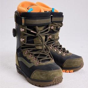 NWOB Vans Infuse Pat Moore Men's Snowboard Boot - Grape Leaf - Size 9